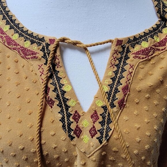 Daniel Rainn Swiss-dot blouse with embellished neck line - Large - Picture 5 of 5